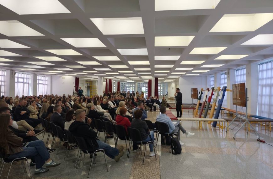 Održan prvi roditeljski sastanak